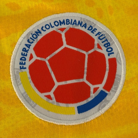 Adidas COLOMBIA 26 HOME SOCCER JERSEY (FAN) - Picture 4 of 7
